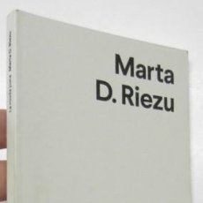 Libros de segunda mano: LA MODA JUSTA - MARTA D. RIEZU. Lote 366095706