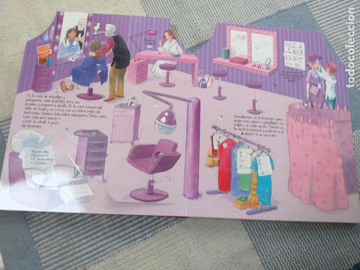 Libros de segunda mano: LIBRO ACADEMIA DE MODA CON VENTANAS PARA DESCUBRIR Y PRESS- OUTS PARA JUGAR - Foto 4