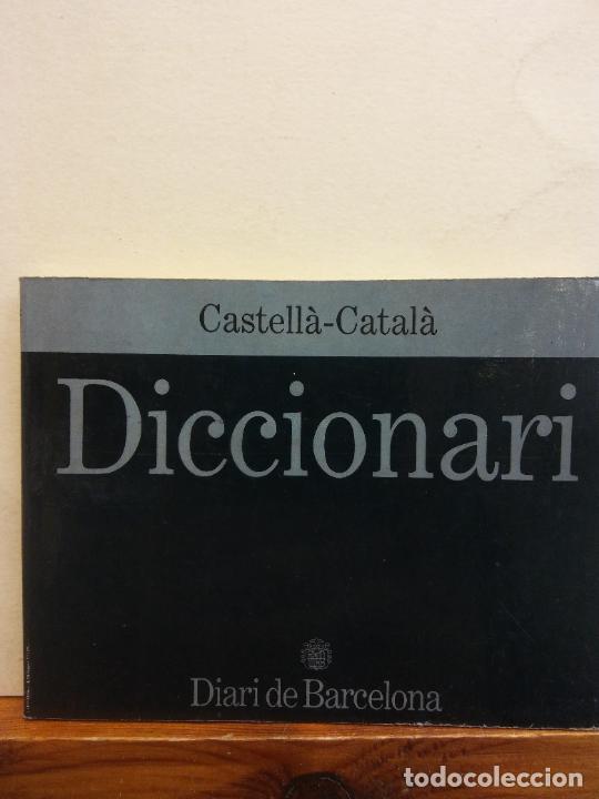 Libros de segunda mano: DICCIONARI. CASTELL&Agrave; - CATAL&Agrave;. DIARI DE BARCELONA . MINI LIBRO - Foto 1