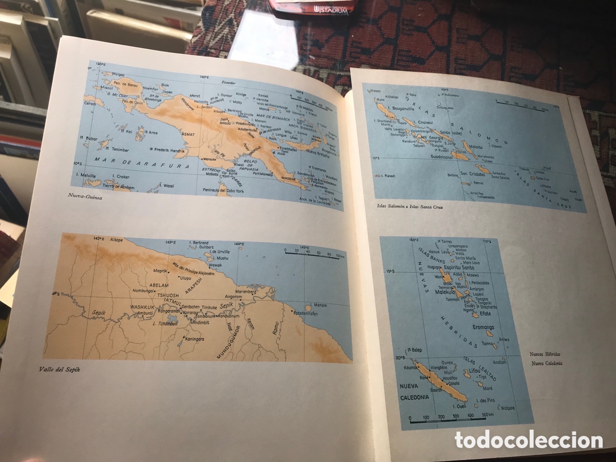 Libros de segunda mano: Ocean&iacute;a. El universo de las formas. Aguilar. Jean Guiart - Foto 6