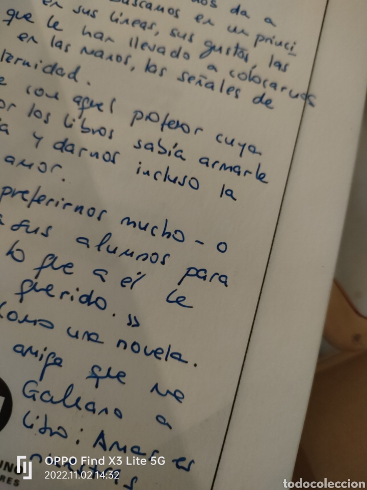 Libros de segunda mano: El libro de los abrazos Eduardo Galeano 265 p&aacute;ginas dedicado - Foto 2