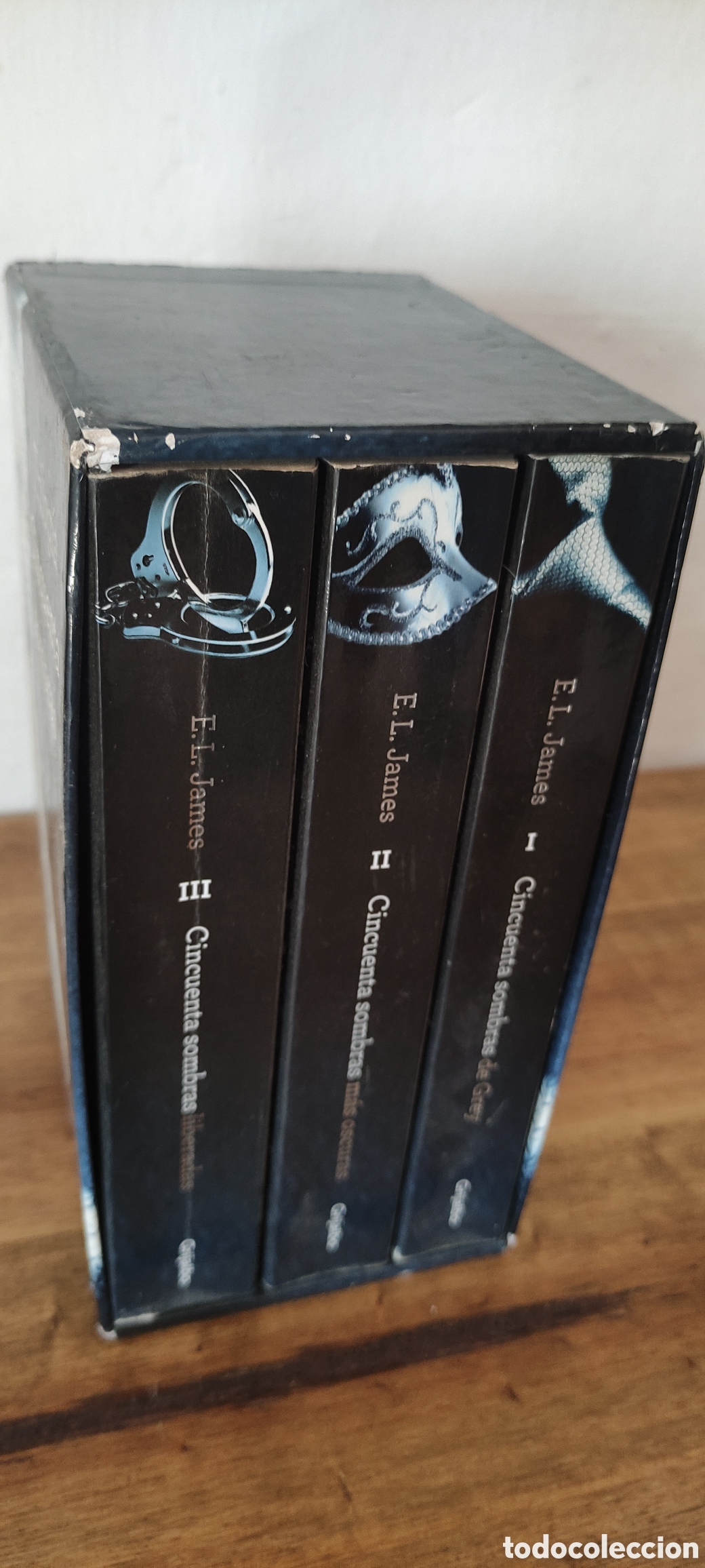 Libros de segunda mano: 50 SOMBRAS DE GREY - Foto 1