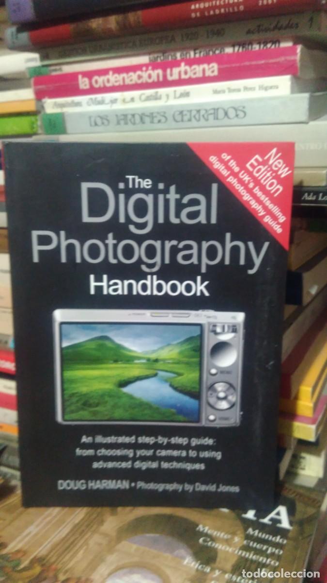 Libros de segunda mano: THE DIGITAL PHOTOGRAPHY HANDBOOK, DOUG HARMAN, QUERCUS - Foto 1
