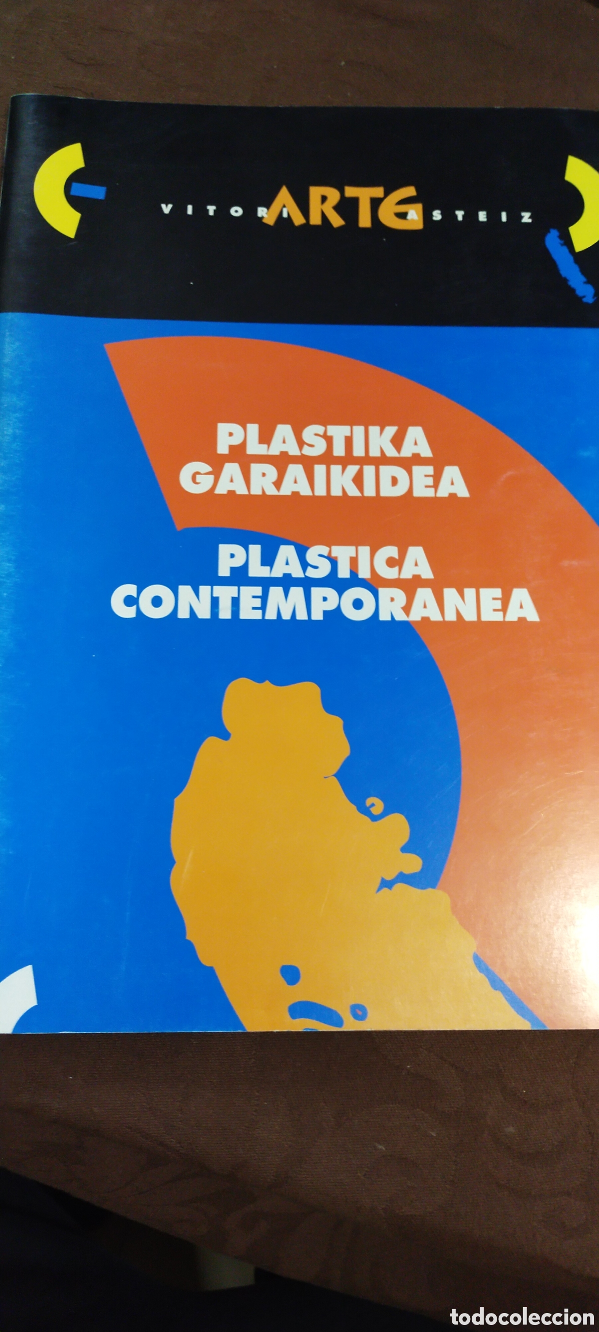 Libros de segunda mano: Vitoria arte asteiz pl&aacute;stica contempor&aacute;nea
