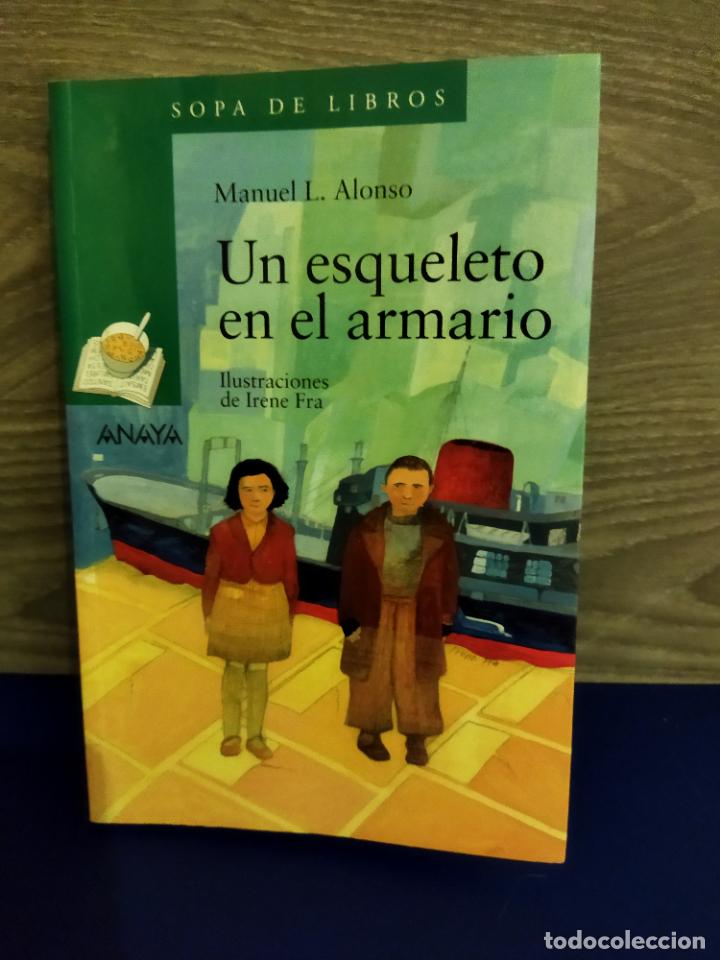 Libros de segunda mano: Un esqueleto en el armario - Foto 1