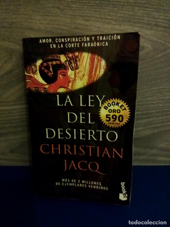 Libros de segunda mano: La ley del desierto - Foto 1