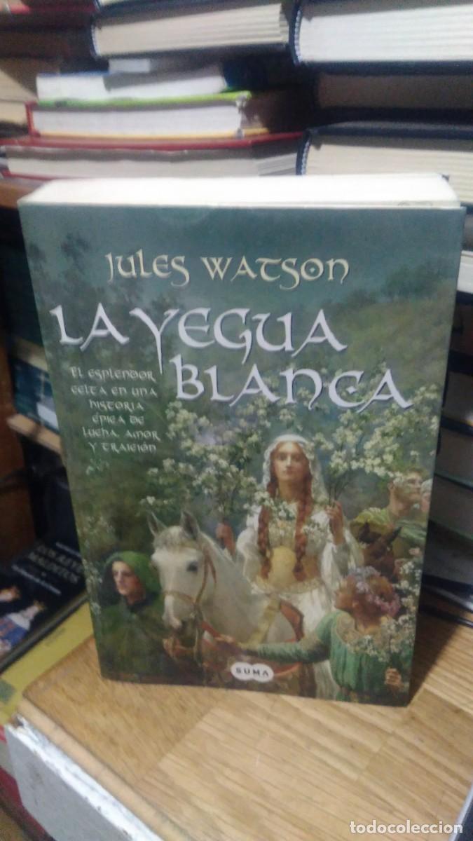 Libros de segunda mano: LA YEGUA BLANCA, JULES WATSON, ED. SUMA - Foto 1