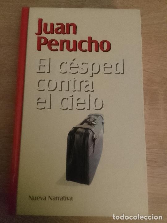 Libros de segunda mano: Juan Perucho: El c&eacute;sped contra el cielo (RBA. 2001) - Foto 1
