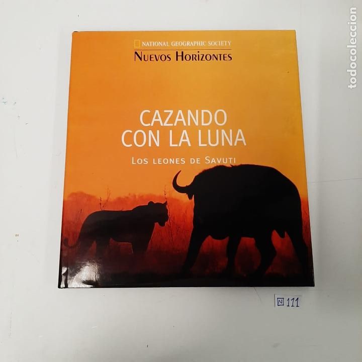 Libros de segunda mano: Cazando con la luna - Foto 1