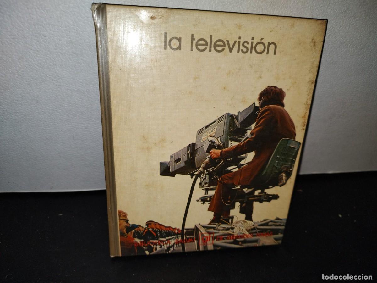 Libros de segunda mano: 53- LA TELEVISI&Oacute;N. BIBLIOTECA B&Aacute;SICA SALVAT - Foto 1