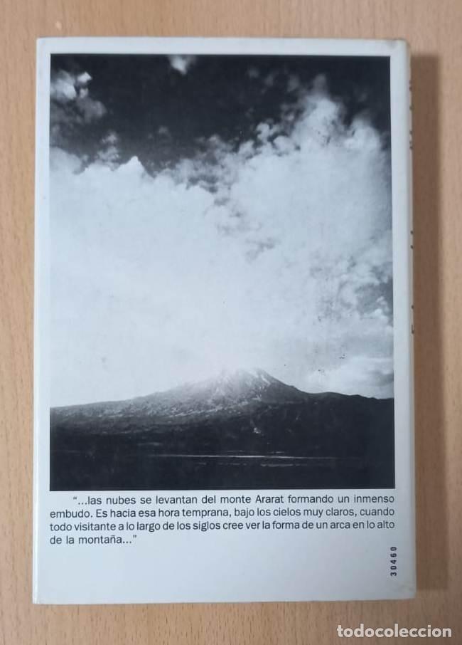 Libros de segunda mano: EN BUSCA DEL ARCA PERDIDA DE NO&Eacute; - CHARLES BERLITZ / C&Iacute;RCULO DE LECTORES (1988) - Foto 2