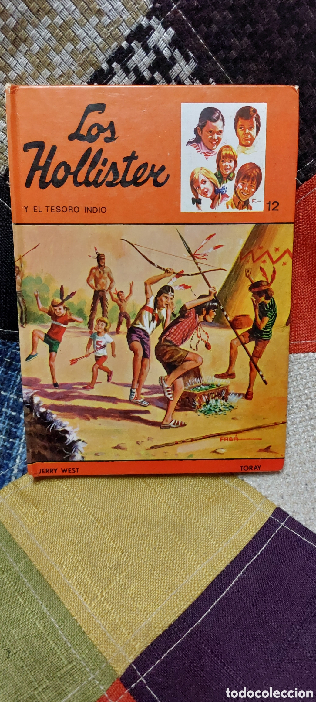Libros de segunda mano: Libro Los Hollister -Editorial Toray- Jerry West - Foto 1