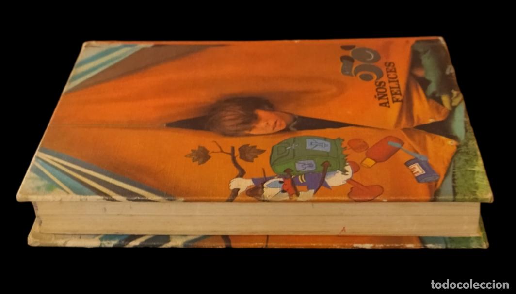 Libros de segunda mano: Manual del Joven Excursionista. Buru Lan 1973. Disney. - Foto 2