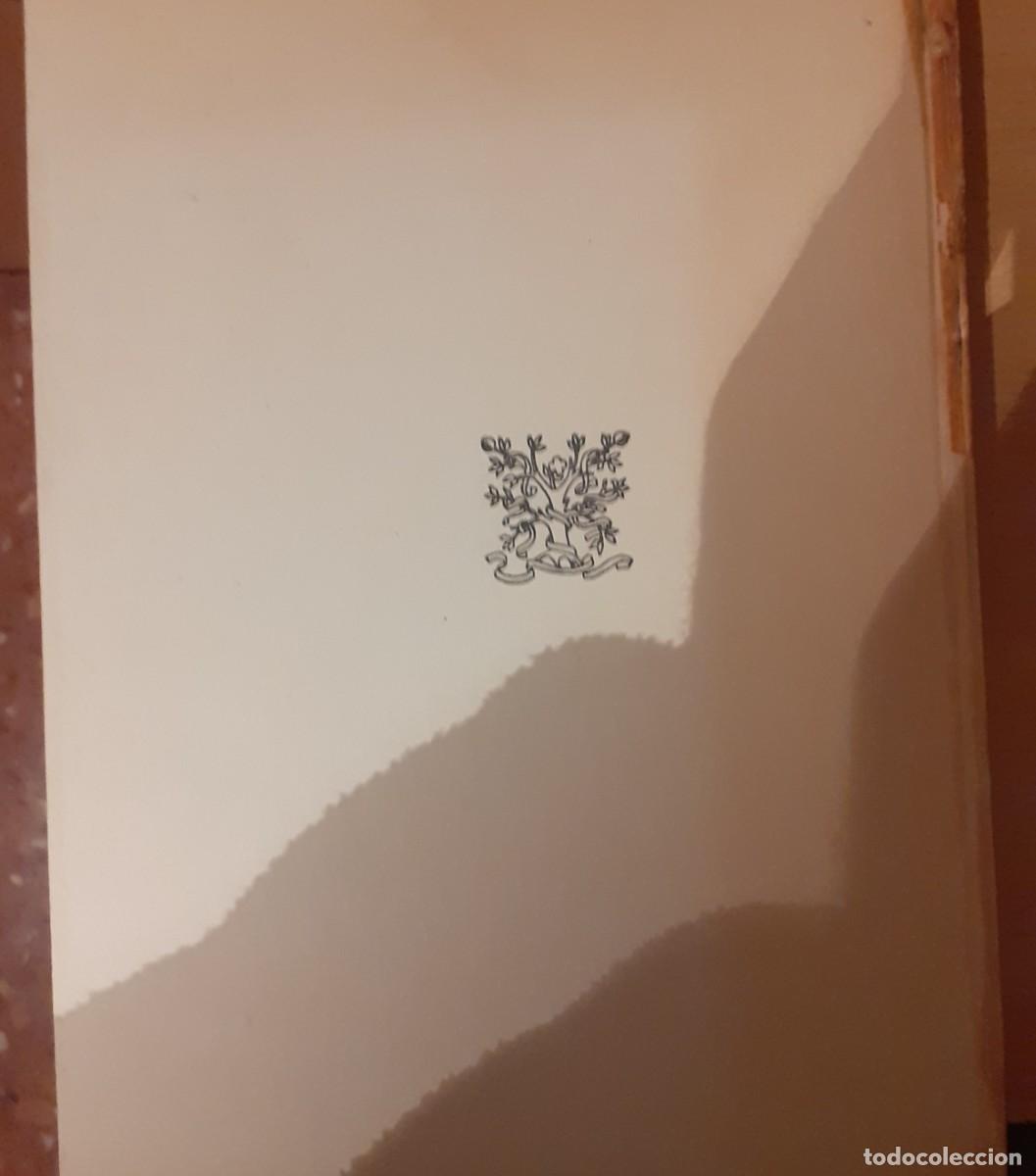 Libros de segunda mano: Indumentaria Medieval Espa&ntilde;ola. Carmen Bernis - Foto 4