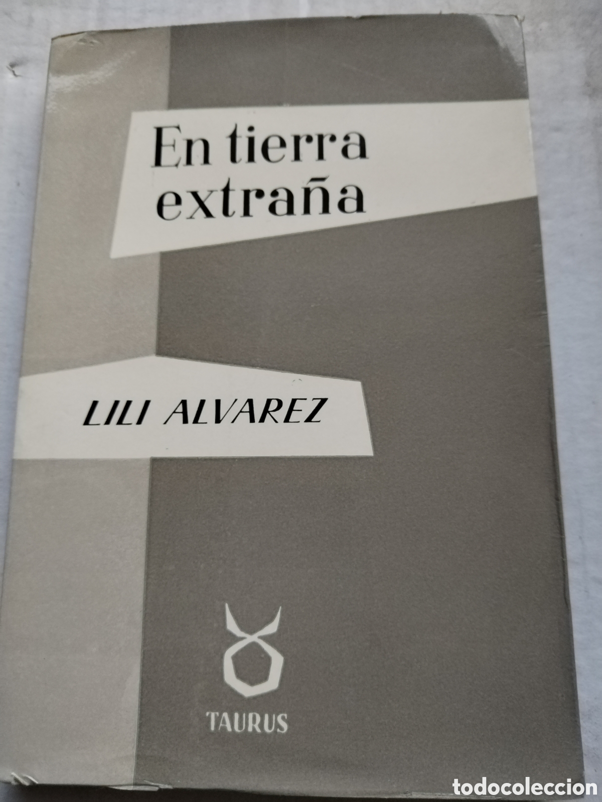 Libros de segunda mano: EN TIERRA EXTRA&Ntilde;A/LILI ALVAREZ - Foto 1