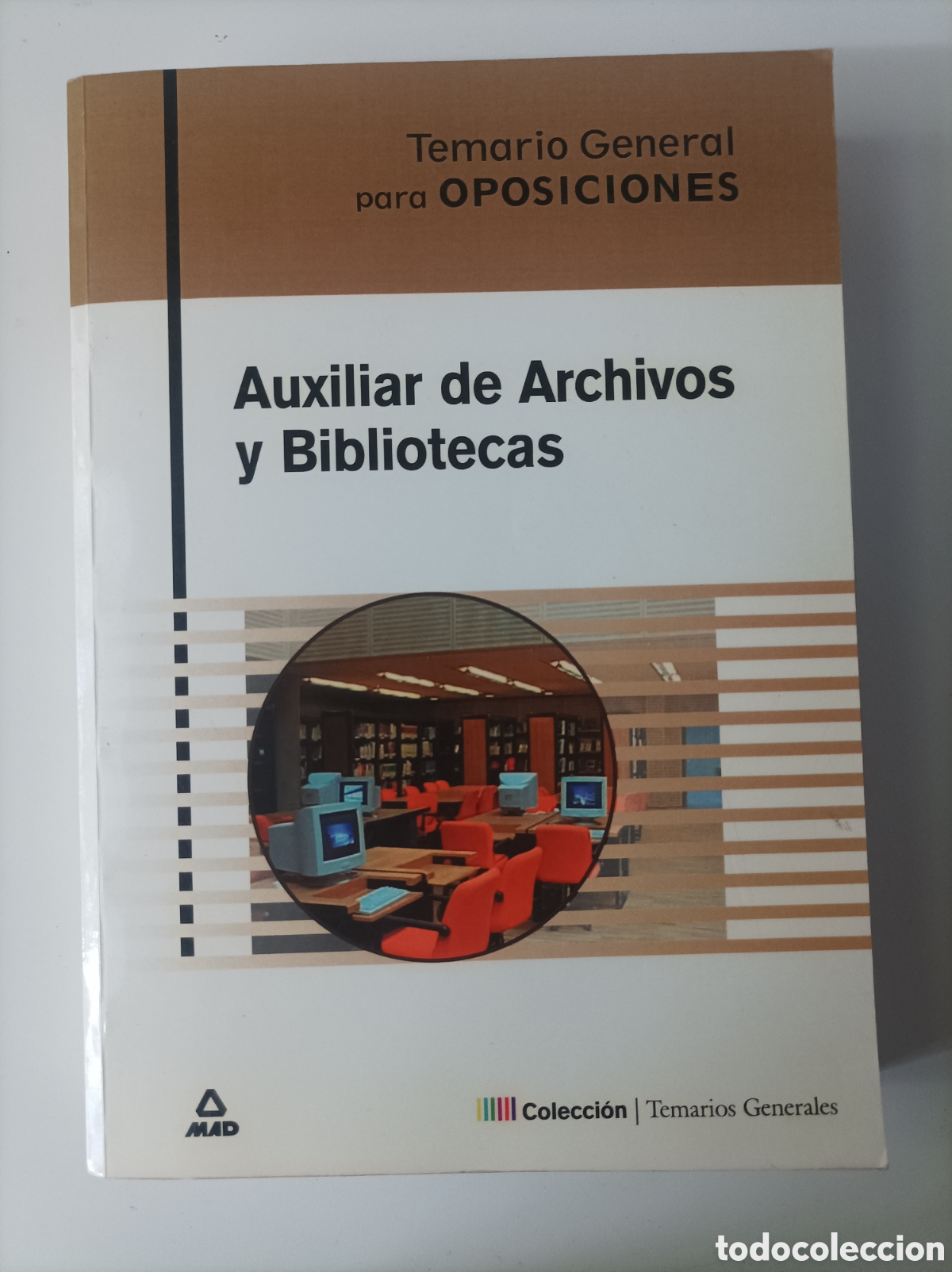 Libros de segunda mano: Auxiliar de archivos y bibliotecas. Temario general para oposiciones - Foto 1