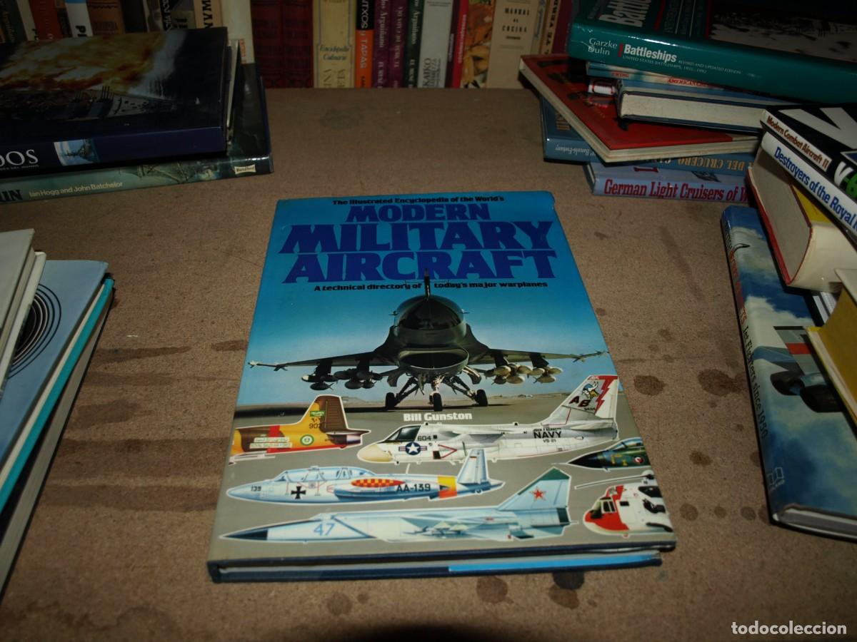 Libros de segunda mano: Modern military aircraft, Bill Gunston - Foto 1