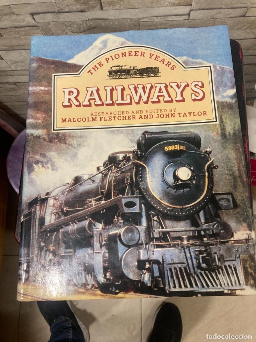 Libros de segunda mano: Magnifico libro de tem&aacute;tica de trenes, en ingl&eacute;s - Foto 1