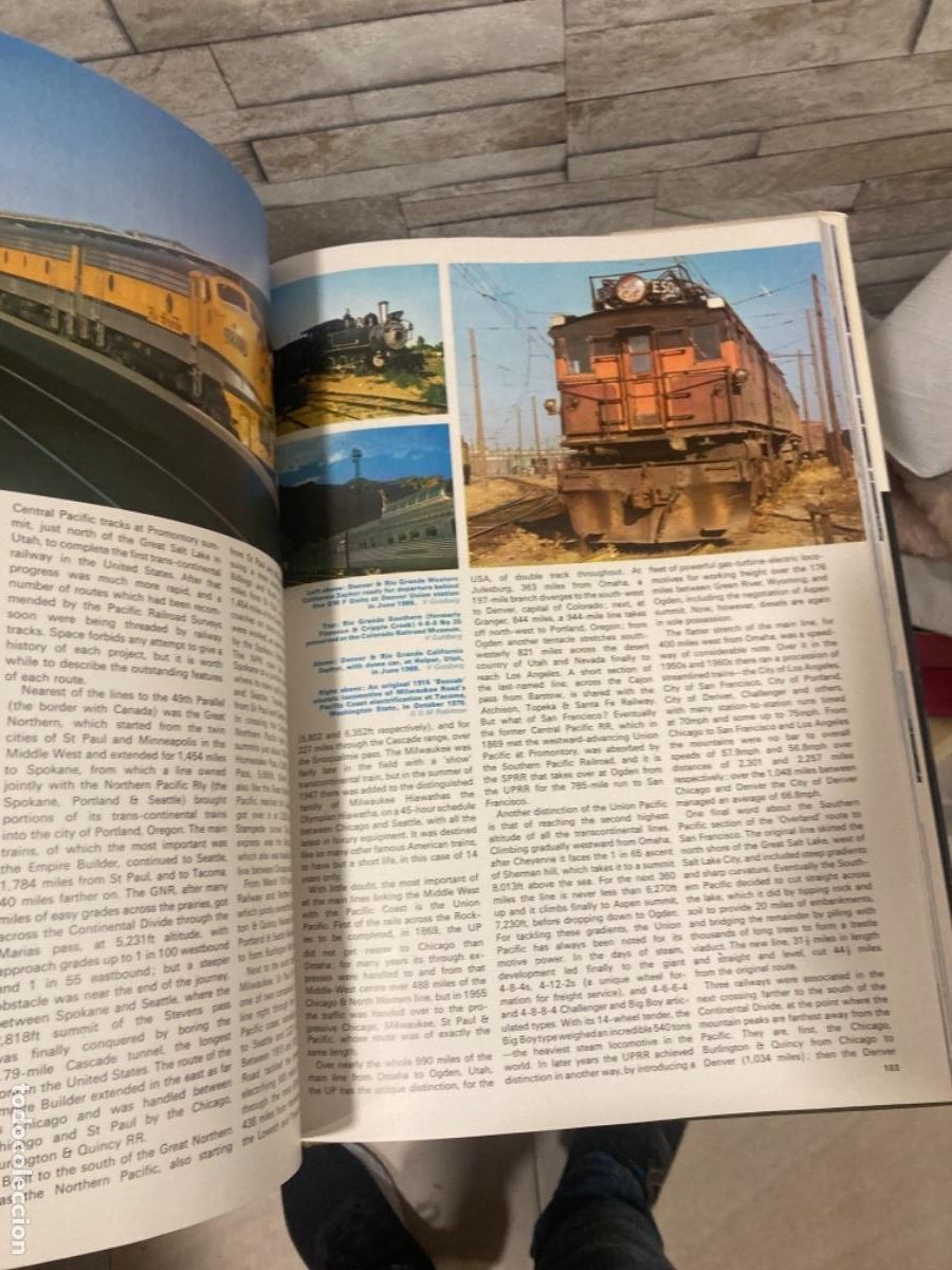 Libros de segunda mano: Magnifico libro de tem&aacute;tica de trenes, en ingl&eacute;s - Foto 4