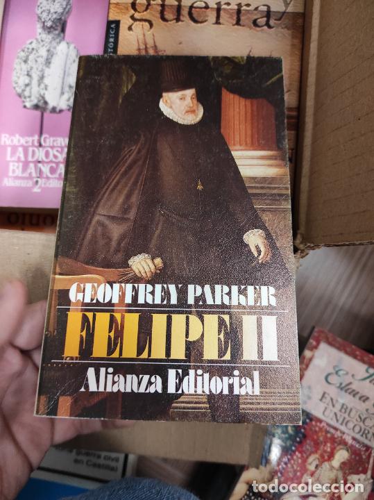 Libros de segunda mano: Geoffrey Parker - Felipe II - Foto 1