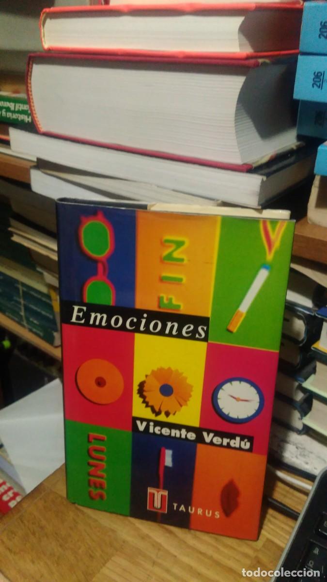 Libros de segunda mano: EMOCIONES, VICENTE VERD&Uacute;, ED. TAURUS - Foto 1