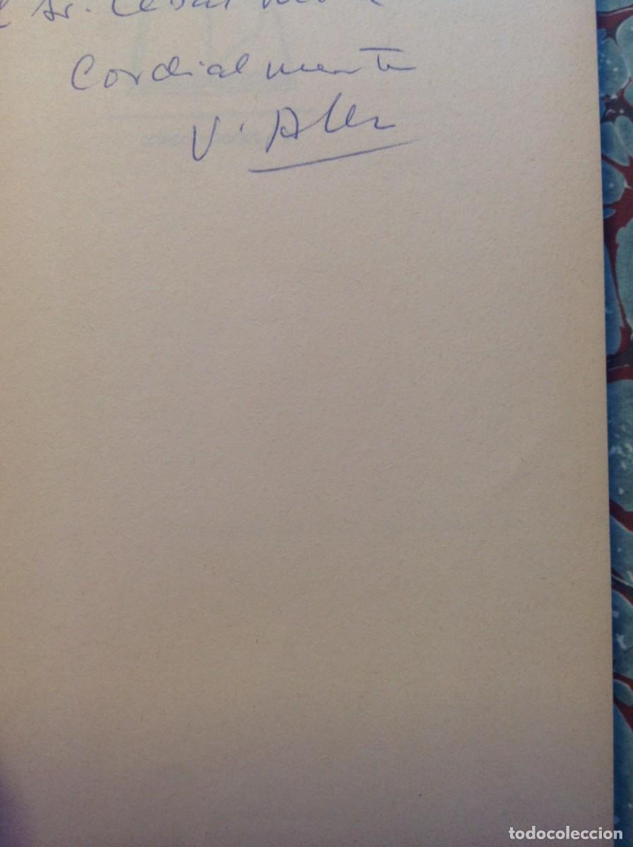 Libros de segunda mano: V&iacute;ctor Alba. Catalu&ntilde;a de tama&ntilde;o natural [DEDICATORIA] - Foto 2