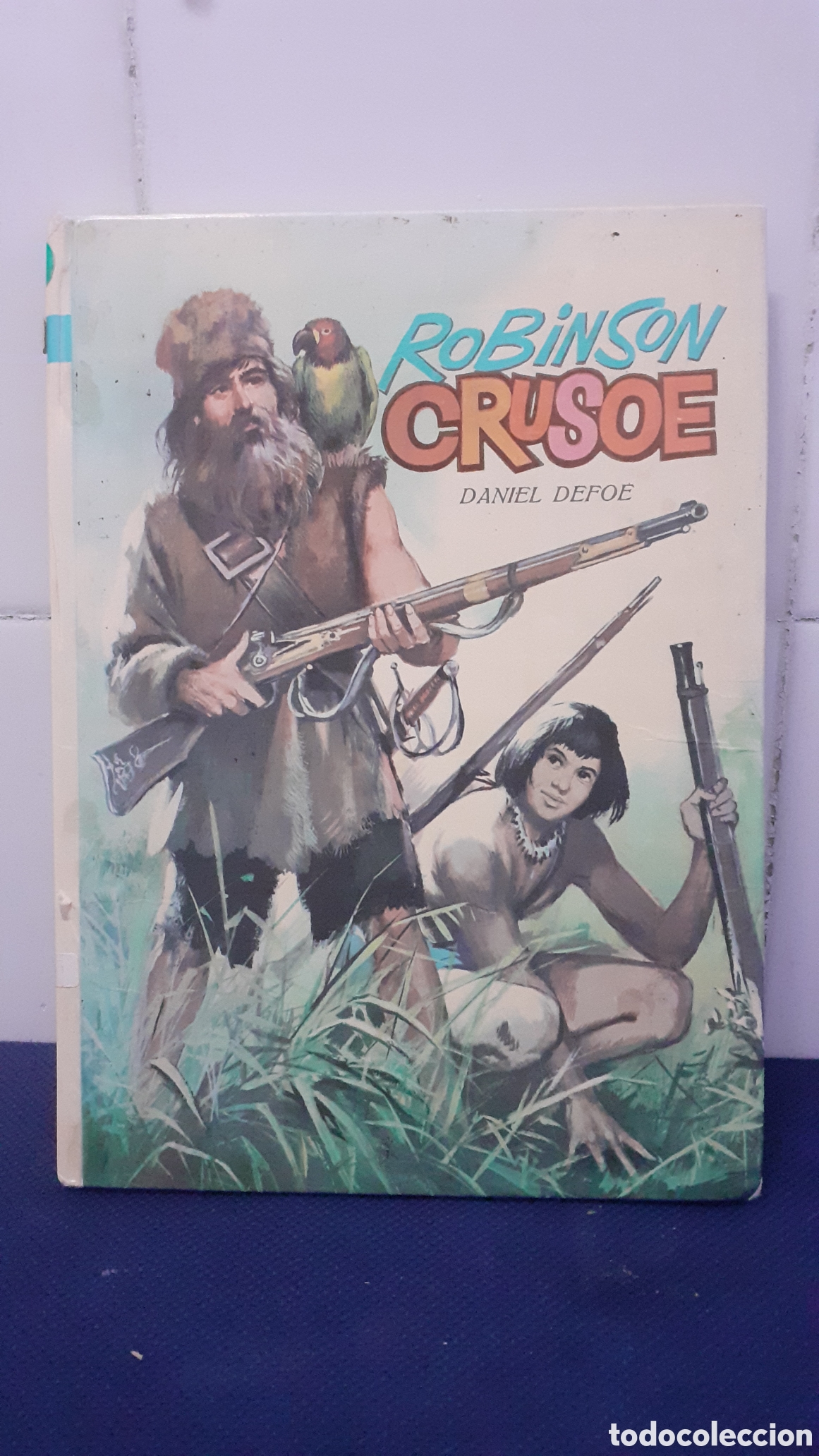 Libros de segunda mano: ROBINSON CRUSOE, NOVELA DE DANIEL DEFOE, COLECCION AMABLE, ESTADO ACEPTABLE - Foto 1