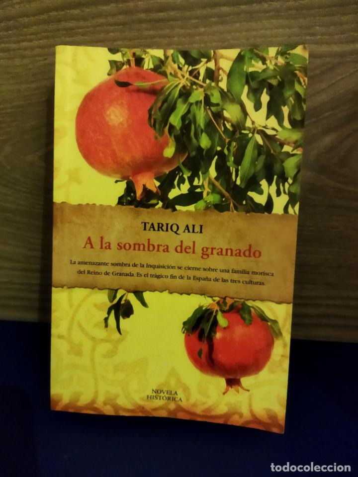 Libros de segunda mano: A la sombra del granado - Foto 1
