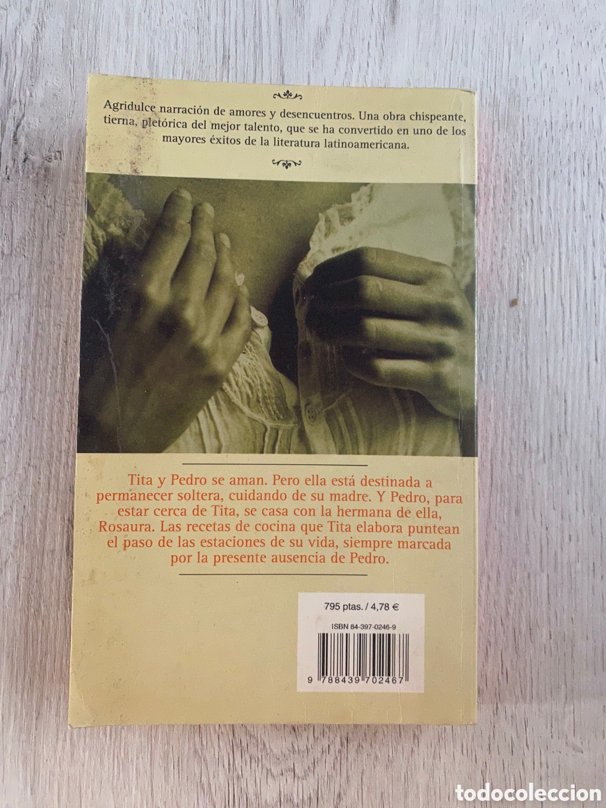 Libros de segunda mano: COMO AGUA PARA CHOCOLATE - LAURA ESQUIVEL - Foto 2