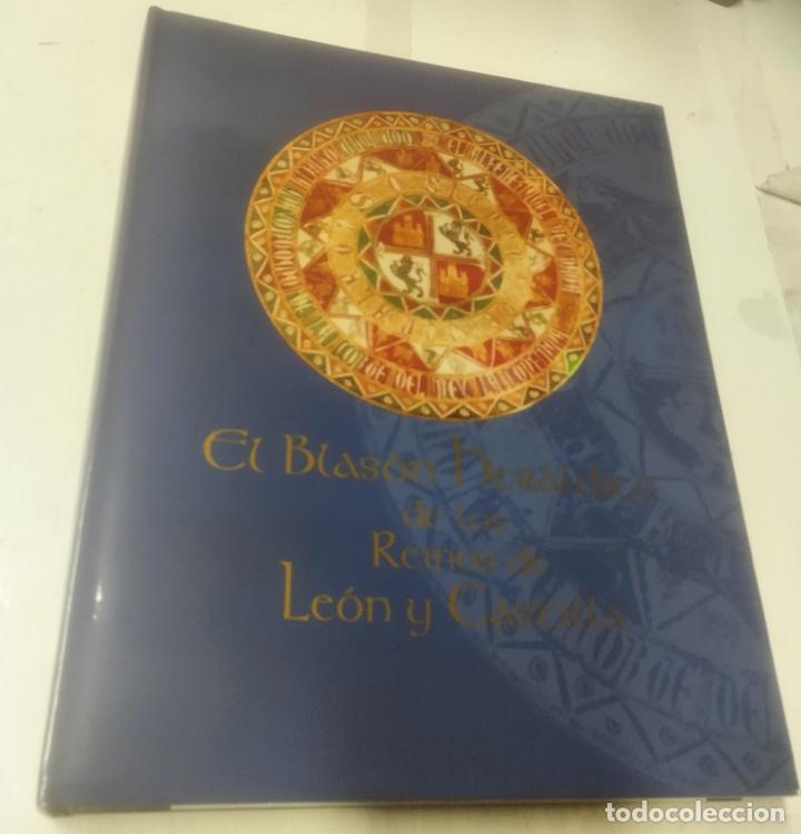 Libros de segunda mano: El blas&oacute;n her&aacute;ldico de los reinos de Le&oacute;n y Castilla, 2002 - Foto 1