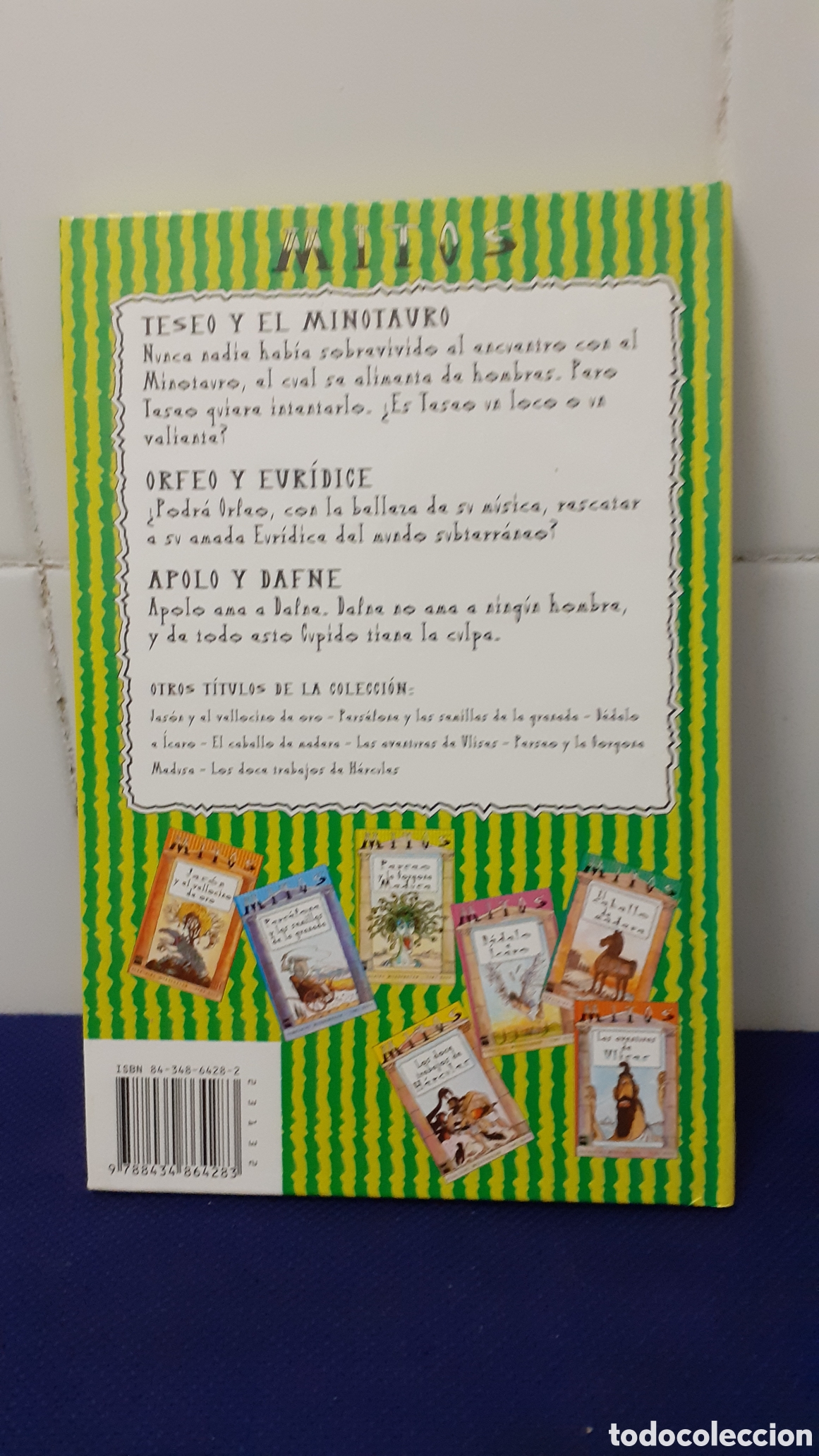 Libros de segunda mano: MITOS, TESEO Y EL MINOTAURO, EDICIONES SM, ESTADO EXCELENTE - Foto 2