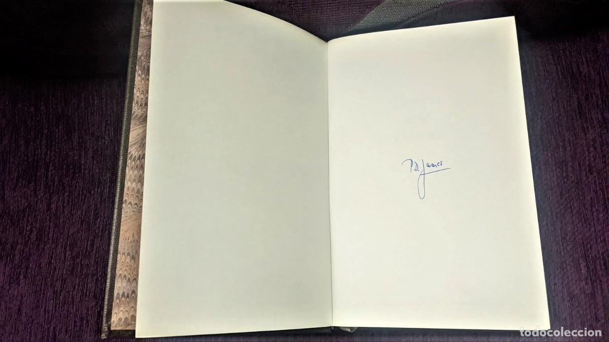 Libros de segunda mano: DEVICES AND DESIRES, P. D. JAMES 1990 SIGNED EDITION - Foto 2