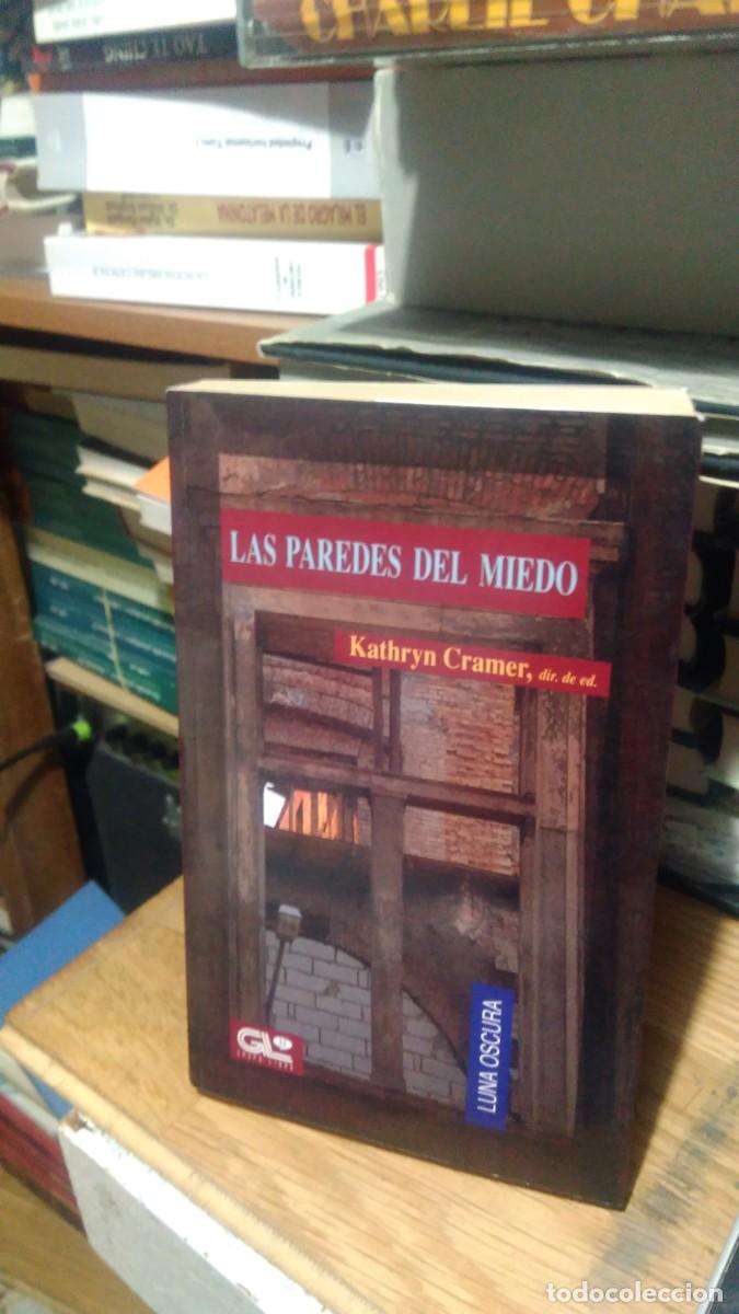 Libros de segunda mano: LAS PAREDES DEL MIEDO, KATHRYN CRAMER, ED. GL - Foto 1
