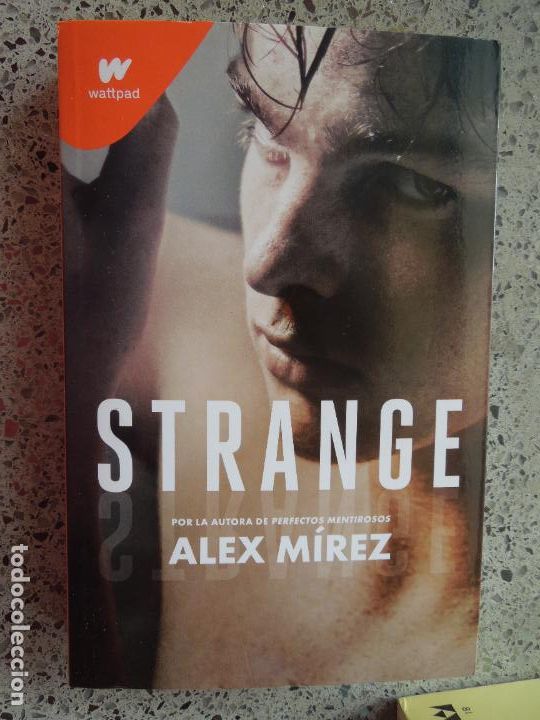 Libros de segunda mano: STRANGE - ALEX MIREZ - WATTPAD 2022 - Foto 1