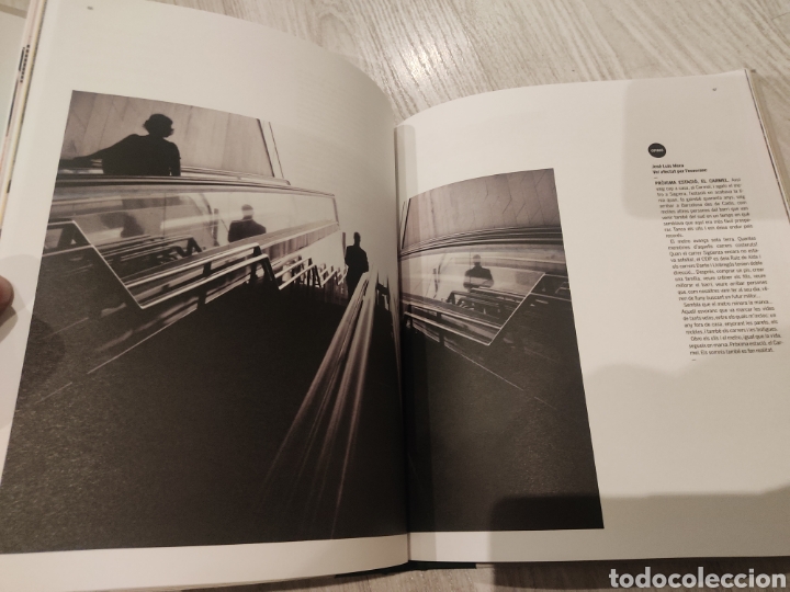Libros de segunda mano: Libro El Carmel 30 anys de progr&eacute;s Un barri de gent lluitadora 2010 - Foto 2