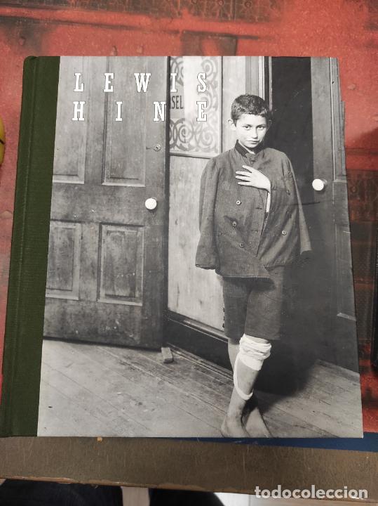 Libros de segunda mano: LEWIS HINE LIBRO FOTOGRAFIA CATALOGO MAPFRE - Foto 1