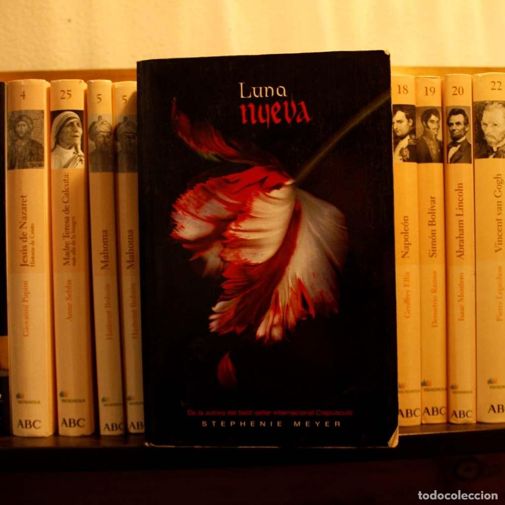 Libros de segunda mano: Luna nueva - Stephanie Meyer - Libro Segunda Mano - Foto 1