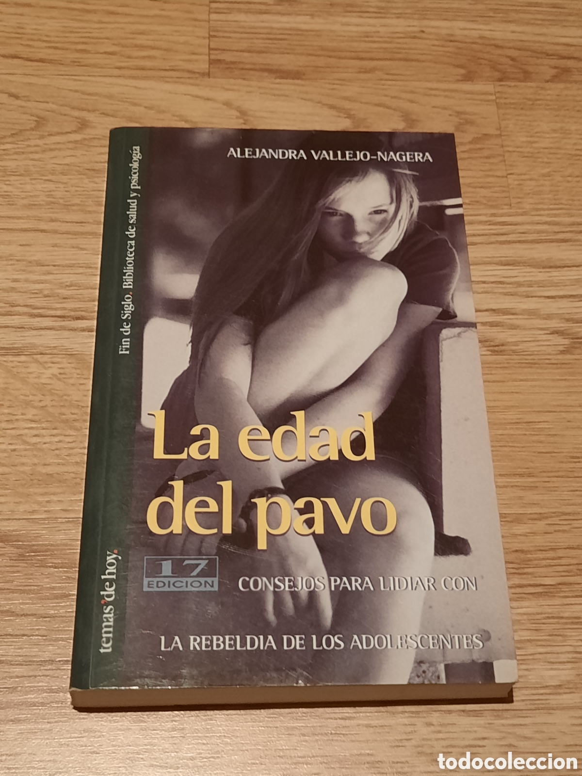 Libros de segunda mano: La edad del pavo - Foto 1