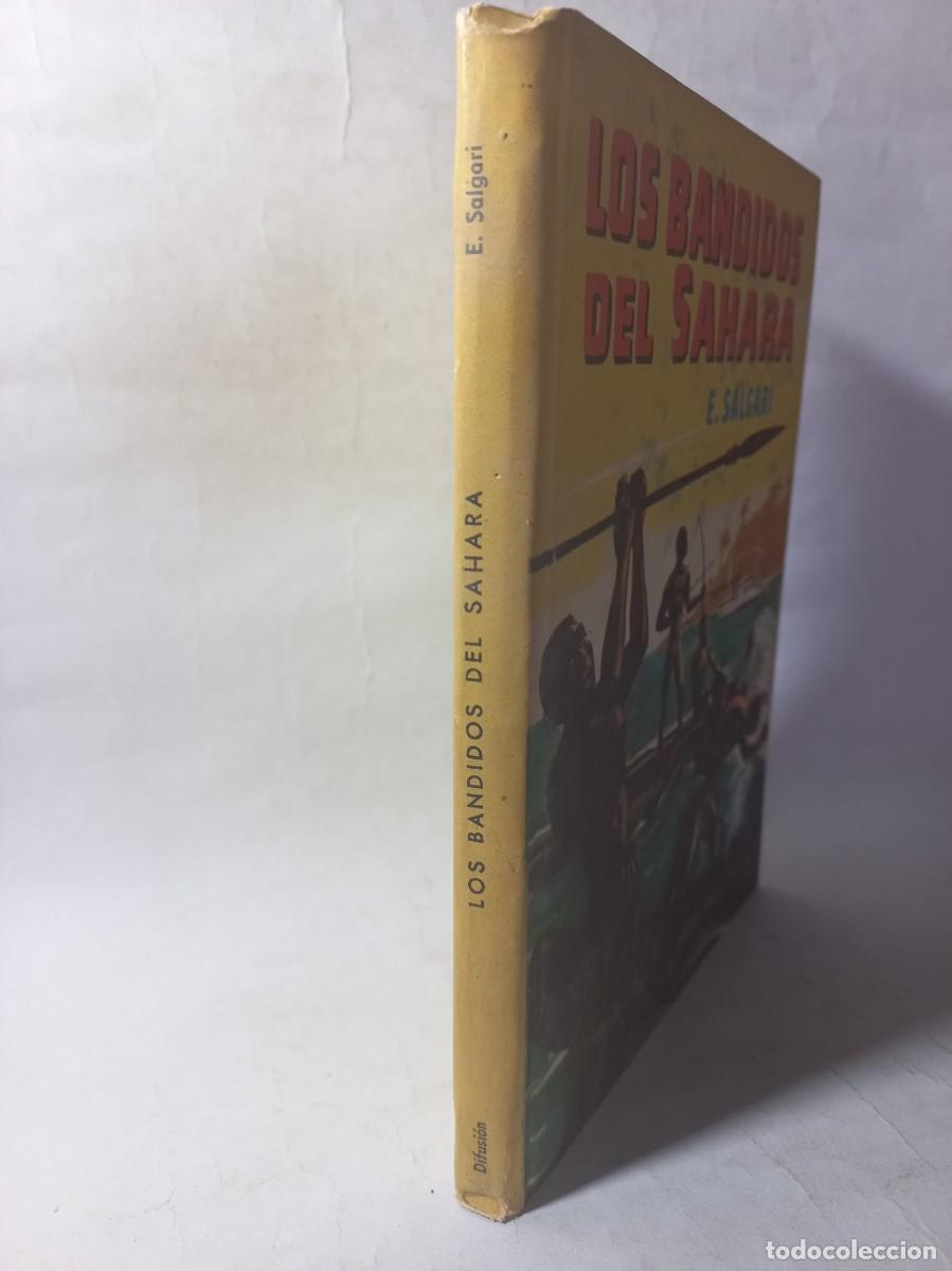 Libros de segunda mano: E. Salgari - Los Bandidos del Sahara - 1954 - Foto 2