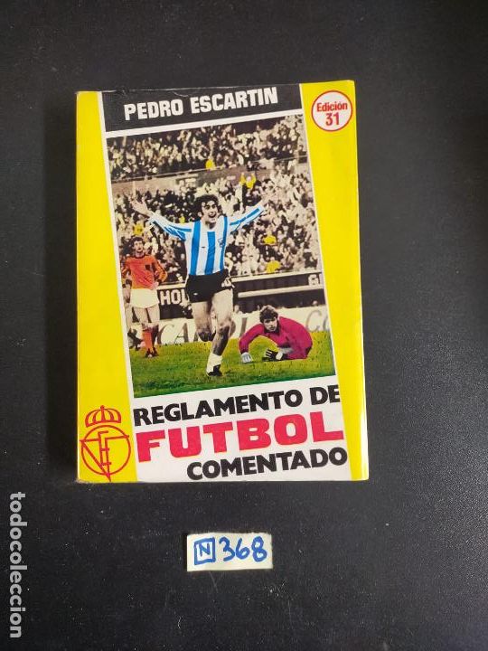 Libros de segunda mano: Reglamento de f&uacute;tbol comentado - Foto 1