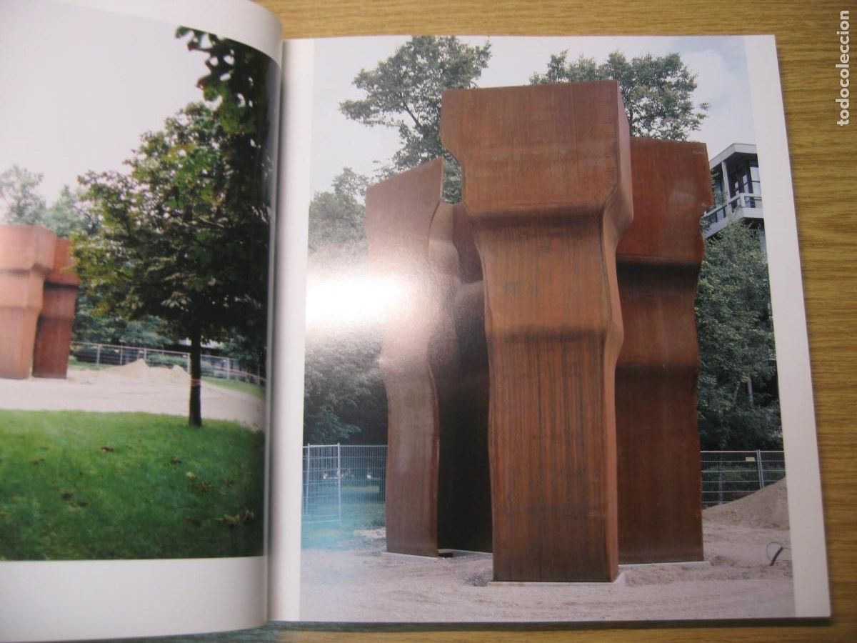 Libros de segunda mano: EDUARDO CHILLIDA. BUSCANDO LA LUZ. EDICION BILING&Uuml;E. 2002 - Foto 4