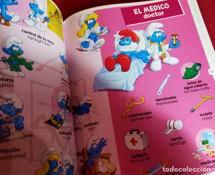Libros de segunda mano: LOS PITUFOS - GRAN LIBRO DE PALABRAS CASTELLANO- INGL&Eacute;S - Foto 4