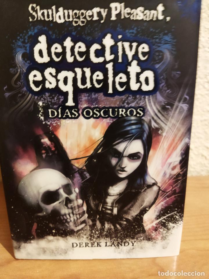 Libros de segunda mano: Detective esqueleto - Foto 1