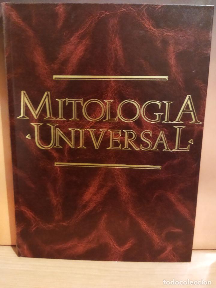 Libros de segunda mano: Mitolog&iacute;a universal - Foto 1