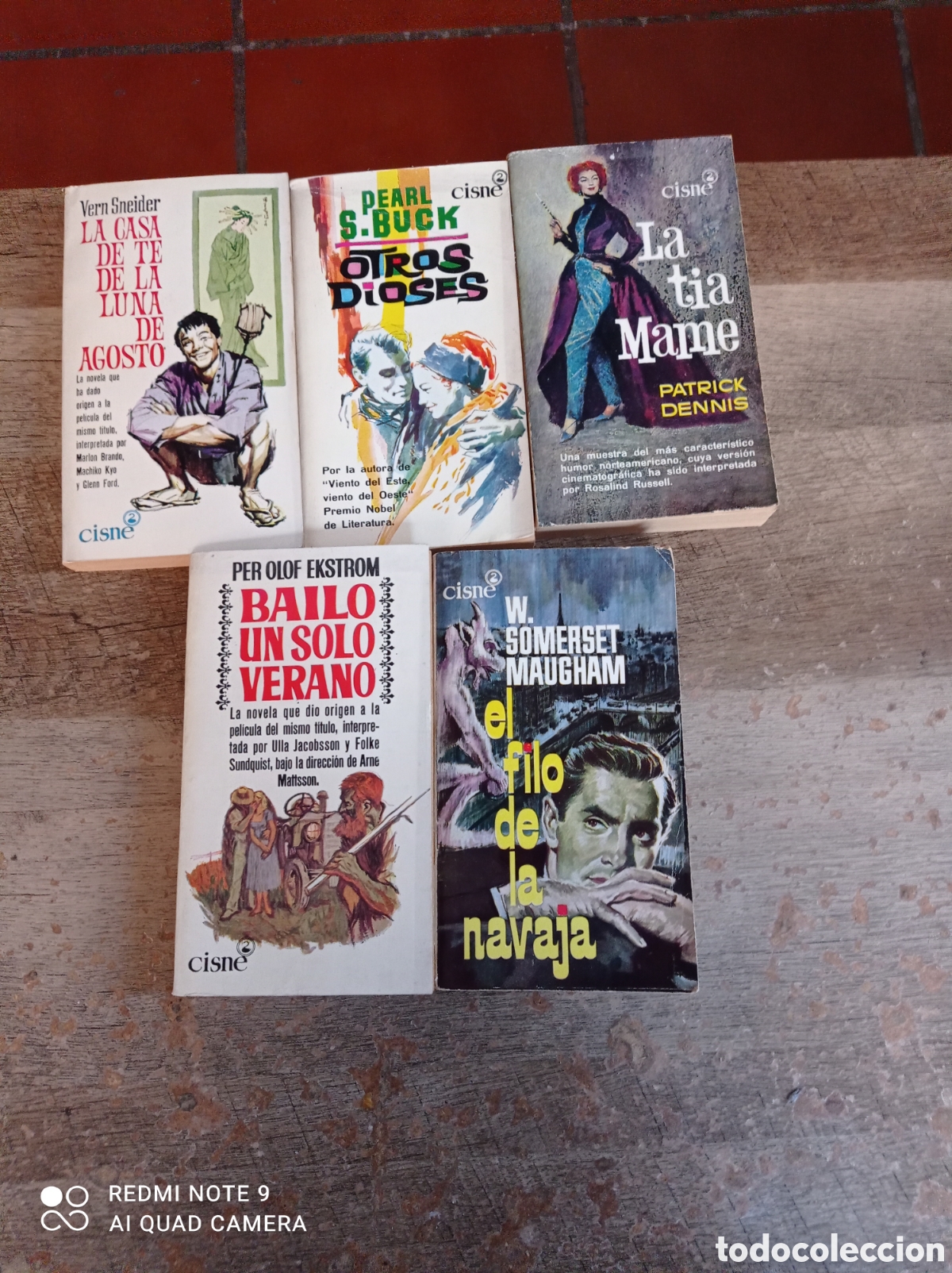 Libros de segunda mano: Colecci&oacute;n de 5 libros ediciones cisne - Foto 1