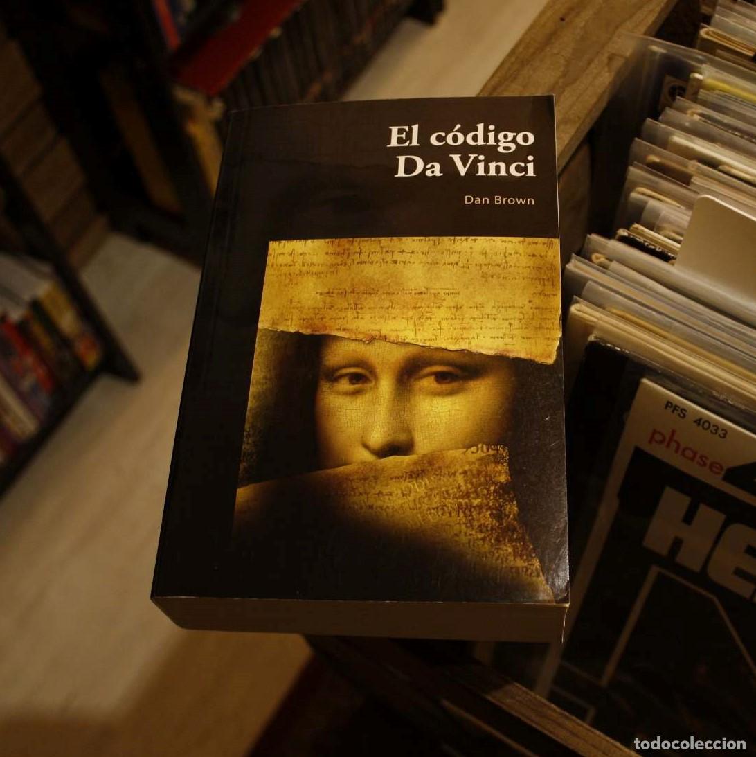 Libros de segunda mano: El c&oacute;digo Da Vinci - Dan Brown - Planeta - Libro Segunda Mano - Foto 1