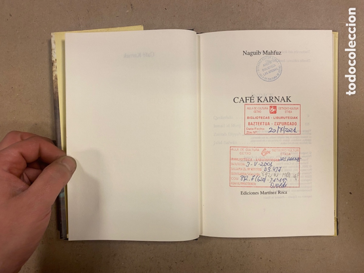 Libros de segunda mano: CAF&Eacute; KARNAK. NAGUIB MAHFUZ. EDICIONES MART&Iacute;NEZ ROCA 2001 (1&ordf; EDICI&Oacute;N ). - Foto 3