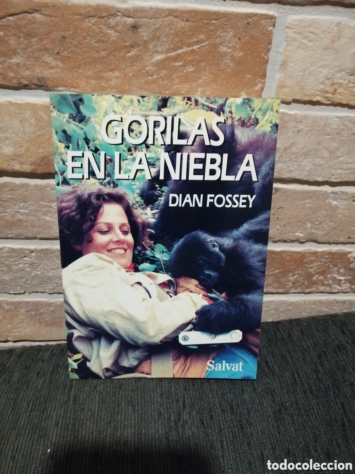 Libros de segunda mano: Gorilas en la niebla f&iacute;an fossey - Foto 1