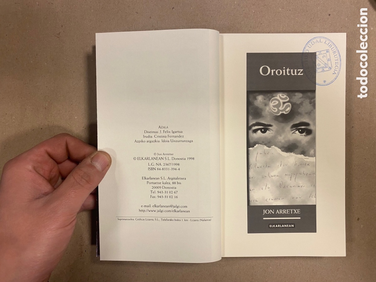 Libros de segunda mano: OROITUZ. JON ARRETXE. ELKAR ARGITALETXEA 1998. EUSKARAZ. - Foto 2