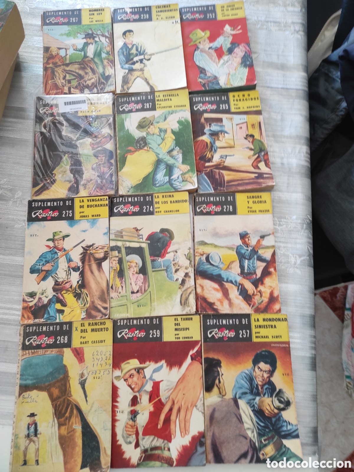 Libros de segunda mano: Suplemento rastros oeste - Foto 1